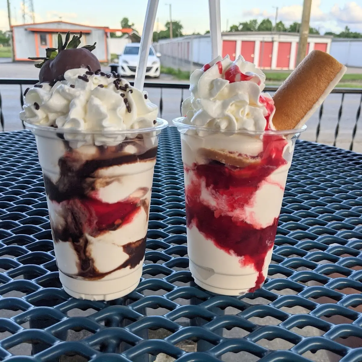Dirty Strawberry Sundae