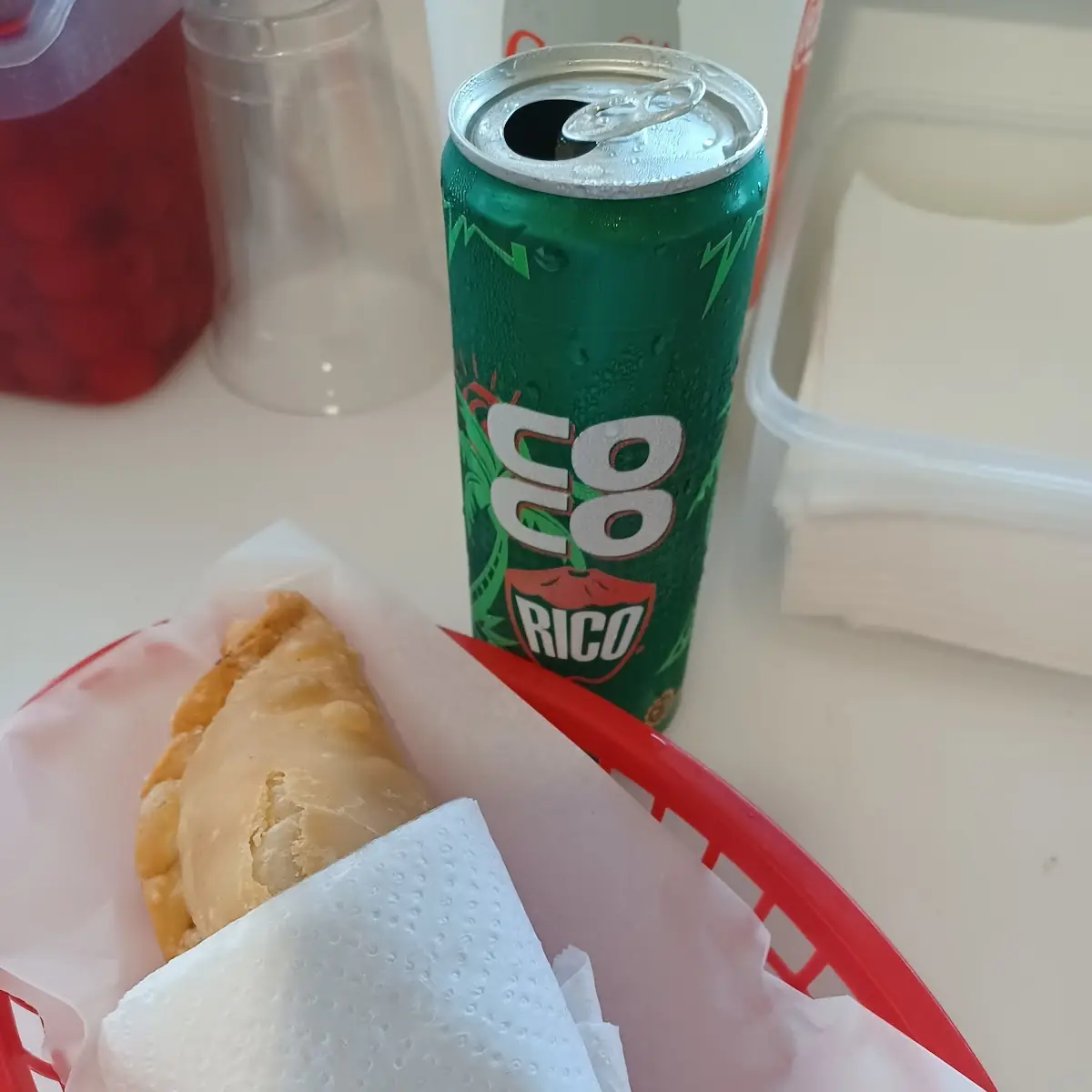 Pastelillo de Camarones Y Un Coco Rico
