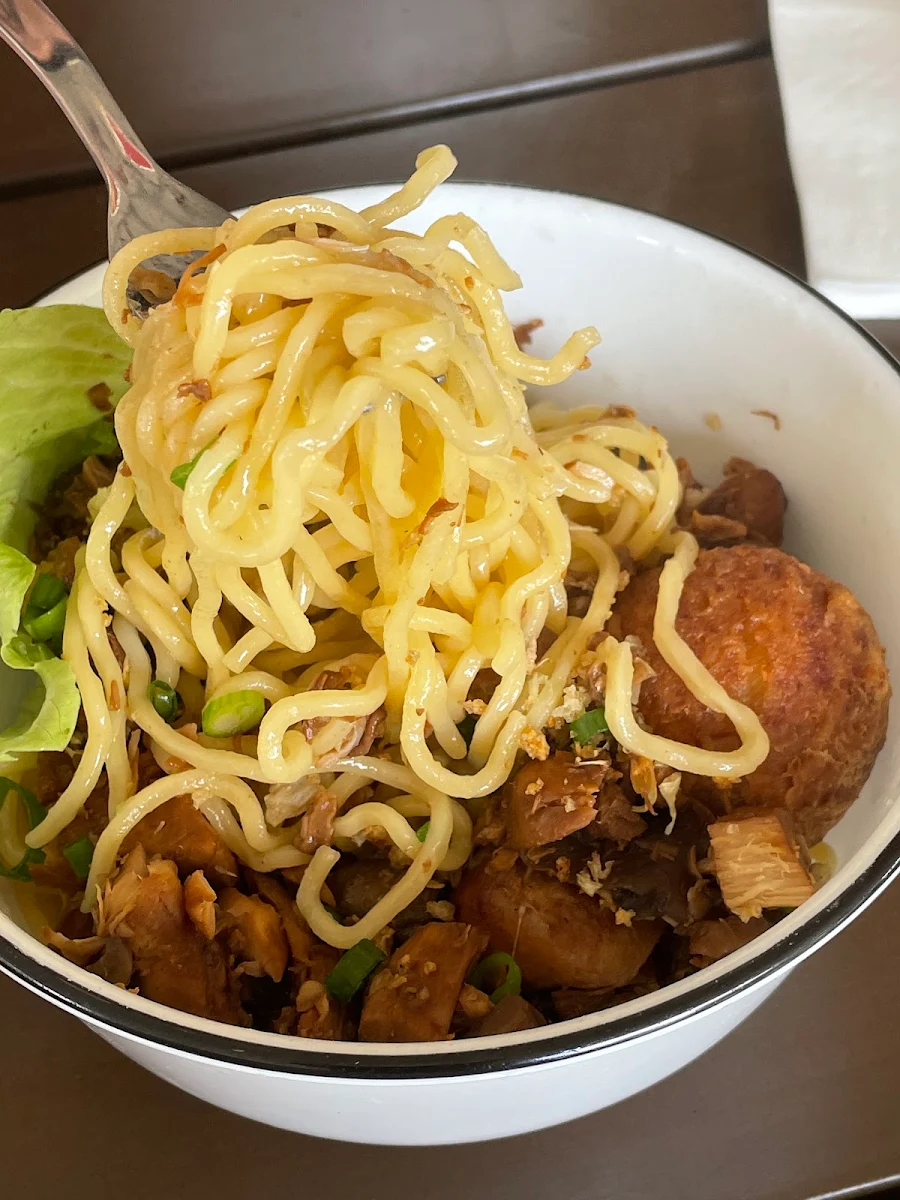 Mie Ayam Jamur, Shalom St Lucia Indonesian Restaurant