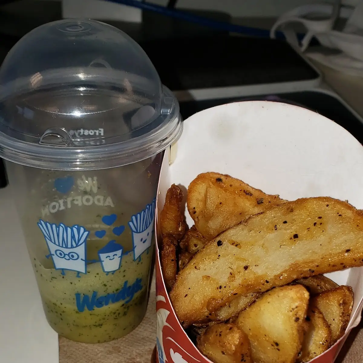 Breakfast Potatos with Garlic Sauce