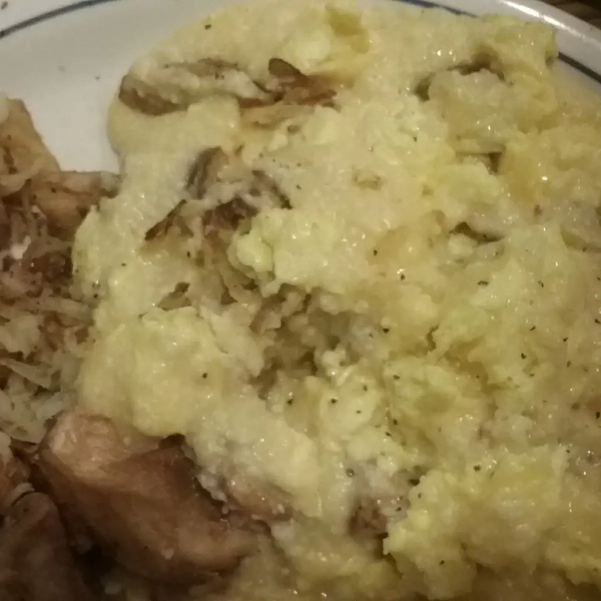 Scrambled Eggs Cheese Grits & Fried Potato Slices