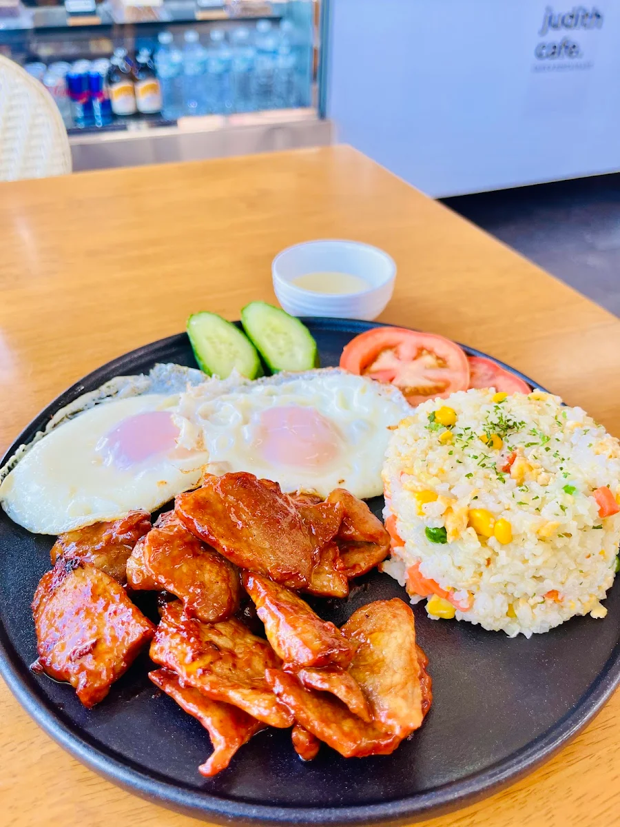 Highlights, Judith’s Cafe