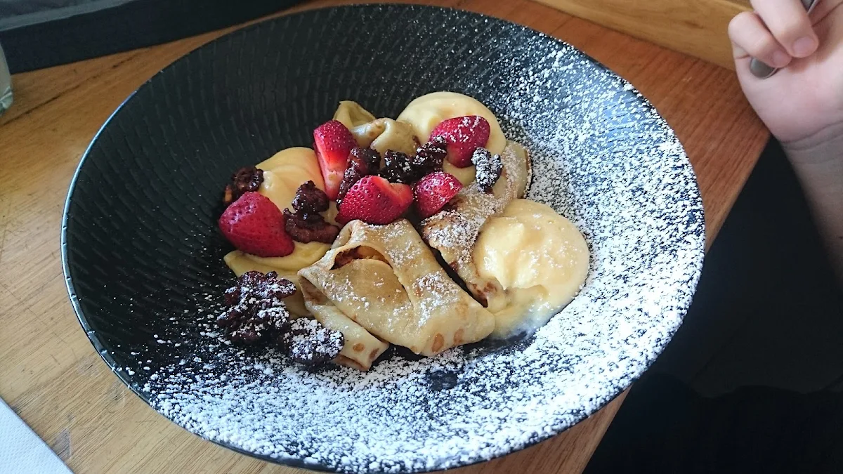 Lemon Curd Crepes