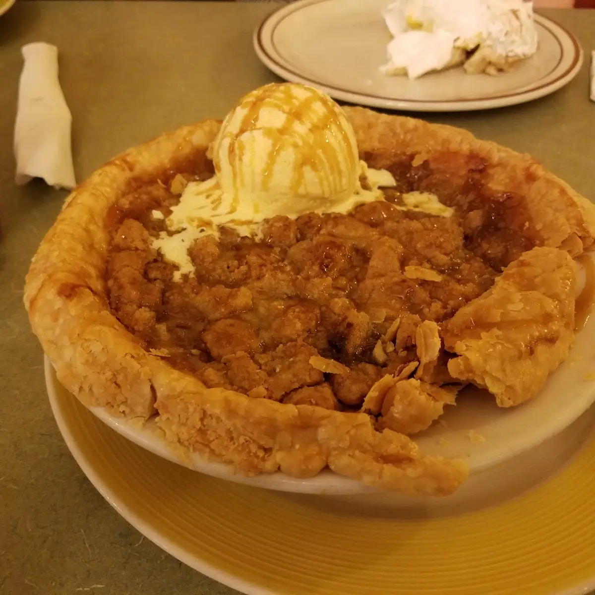 Apple Pie with Ice Cream