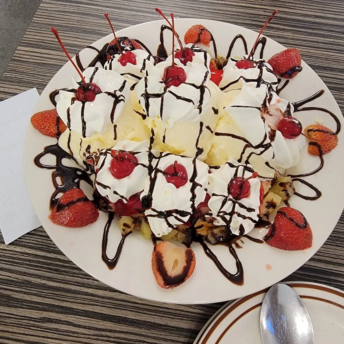Waffle Banana Split