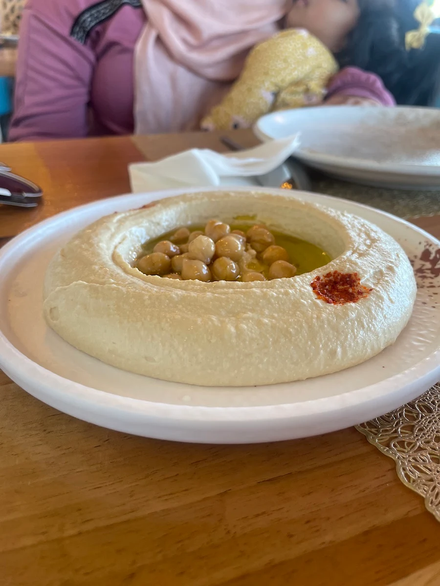 Fattet Hummus and Samneh