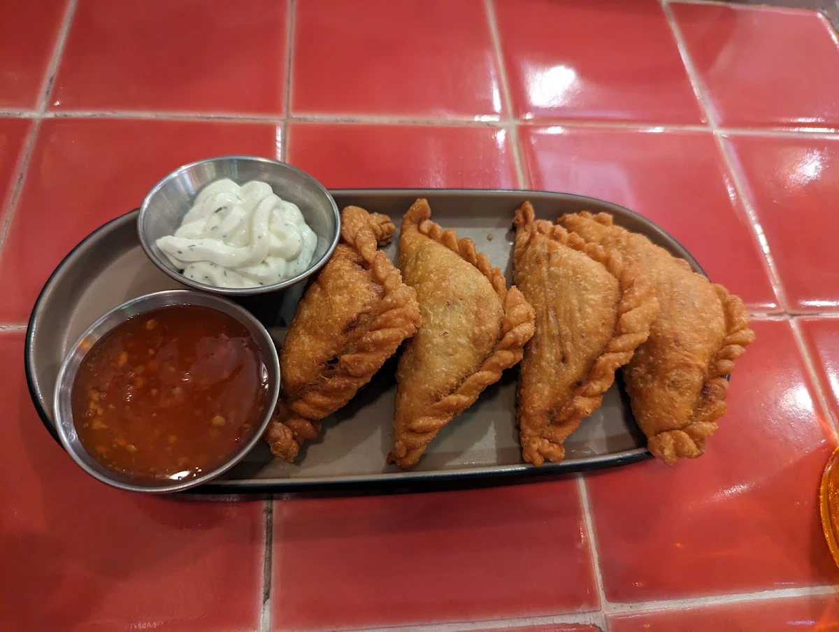 Curry Puff, Kinn Thai Highpoint