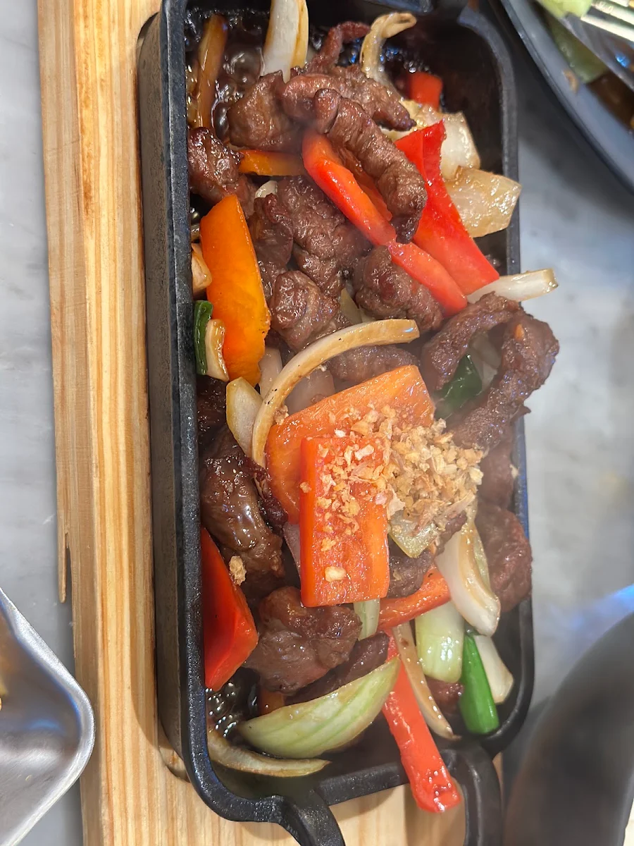 Sizzling Beef, Kinn Thai Highpoint
