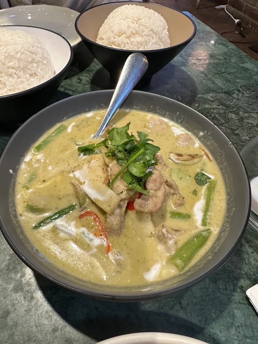 Thai Green Curry, Kinn Thai Highpoint