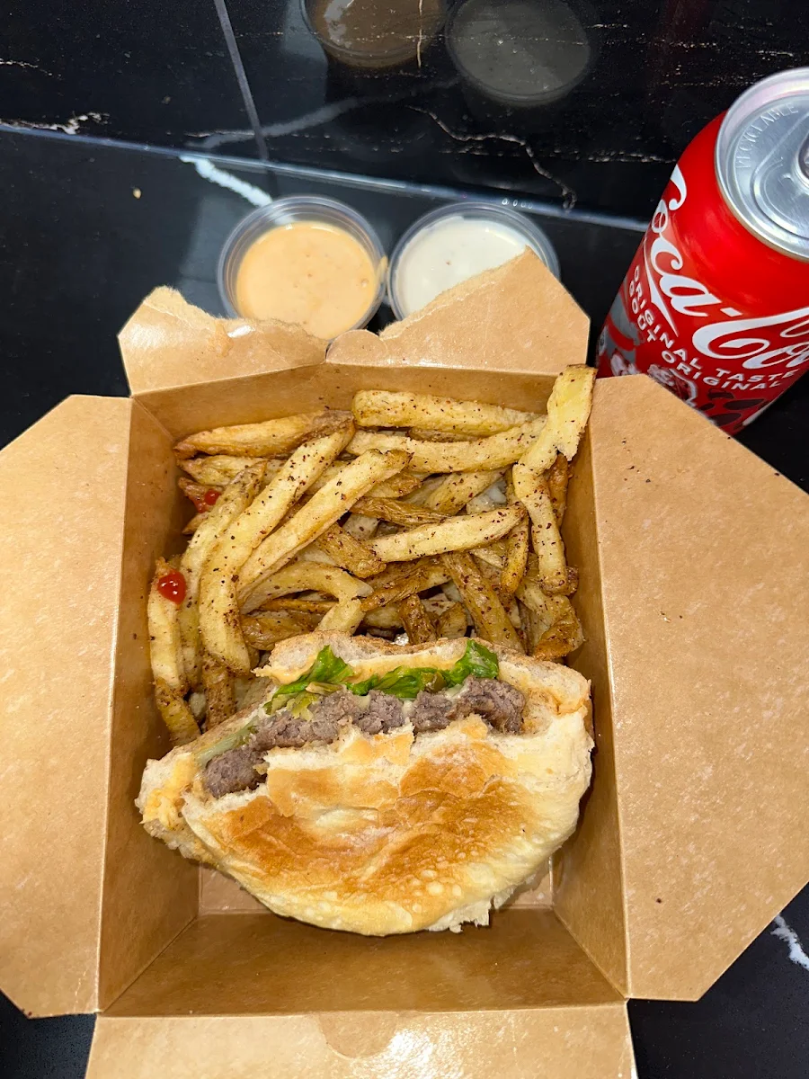 Highlights, Nomadz Grill N' Pie