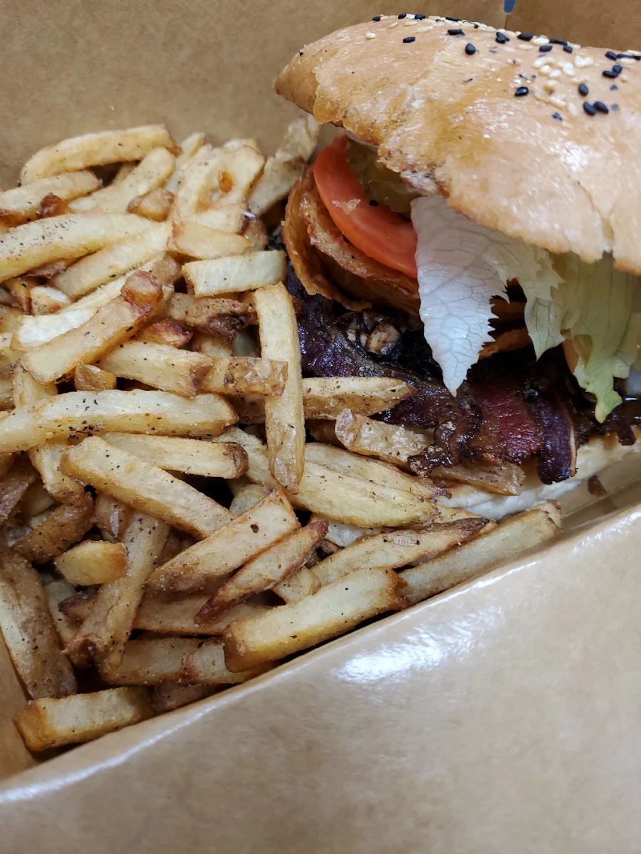 Meat Lovers Burger and Fries, Nomadz Grill N' Pie