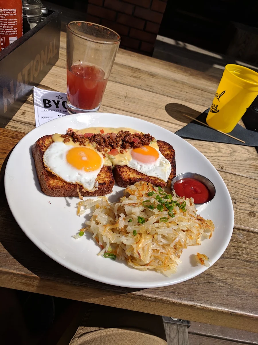 Ntnl Breakfast Poutine
