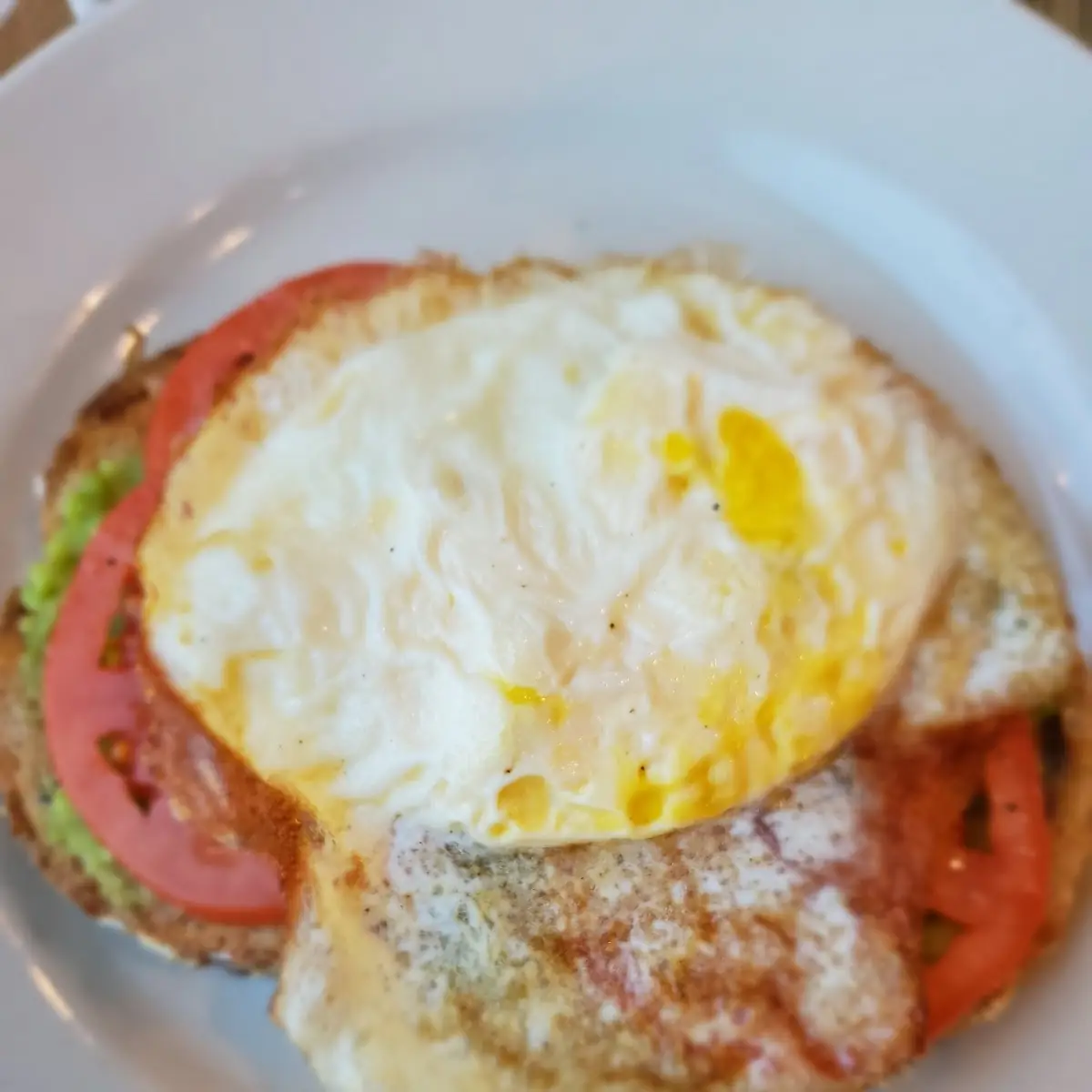 Bacon Tomato & Egg Toast