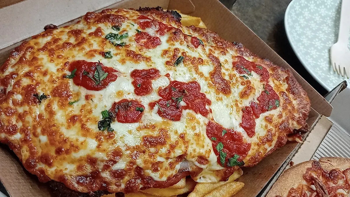 Chicken Parmigiana, Cielo Pizza & More