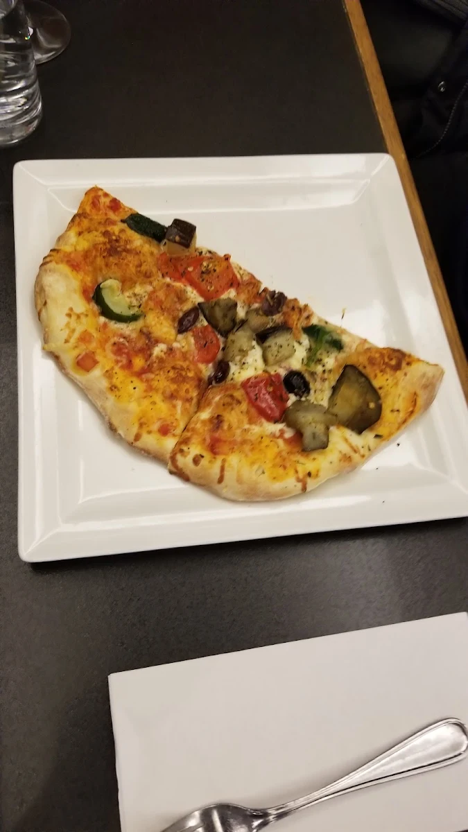 Create Your Own Vegan Pizza, La Piazzetta Saint-Jean