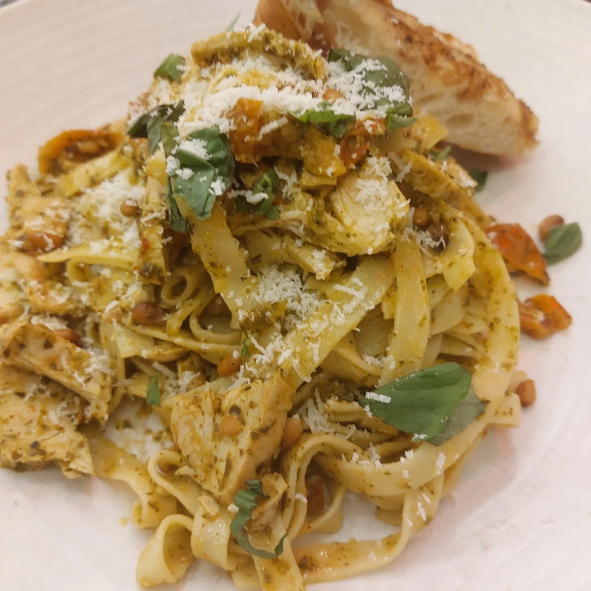 Fettucine Primavera, La Piazzetta Saint-Jean