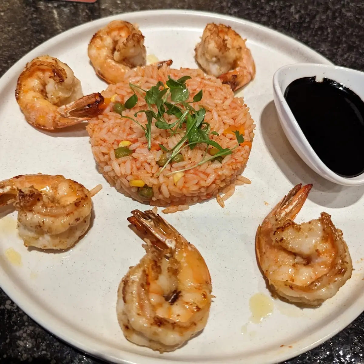 Camarones En Salsa Negra