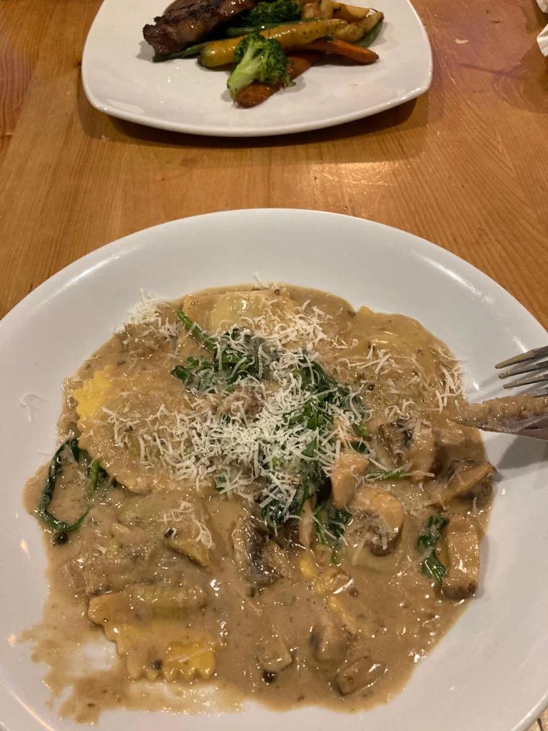 Ravioli Di Manzo, Amici