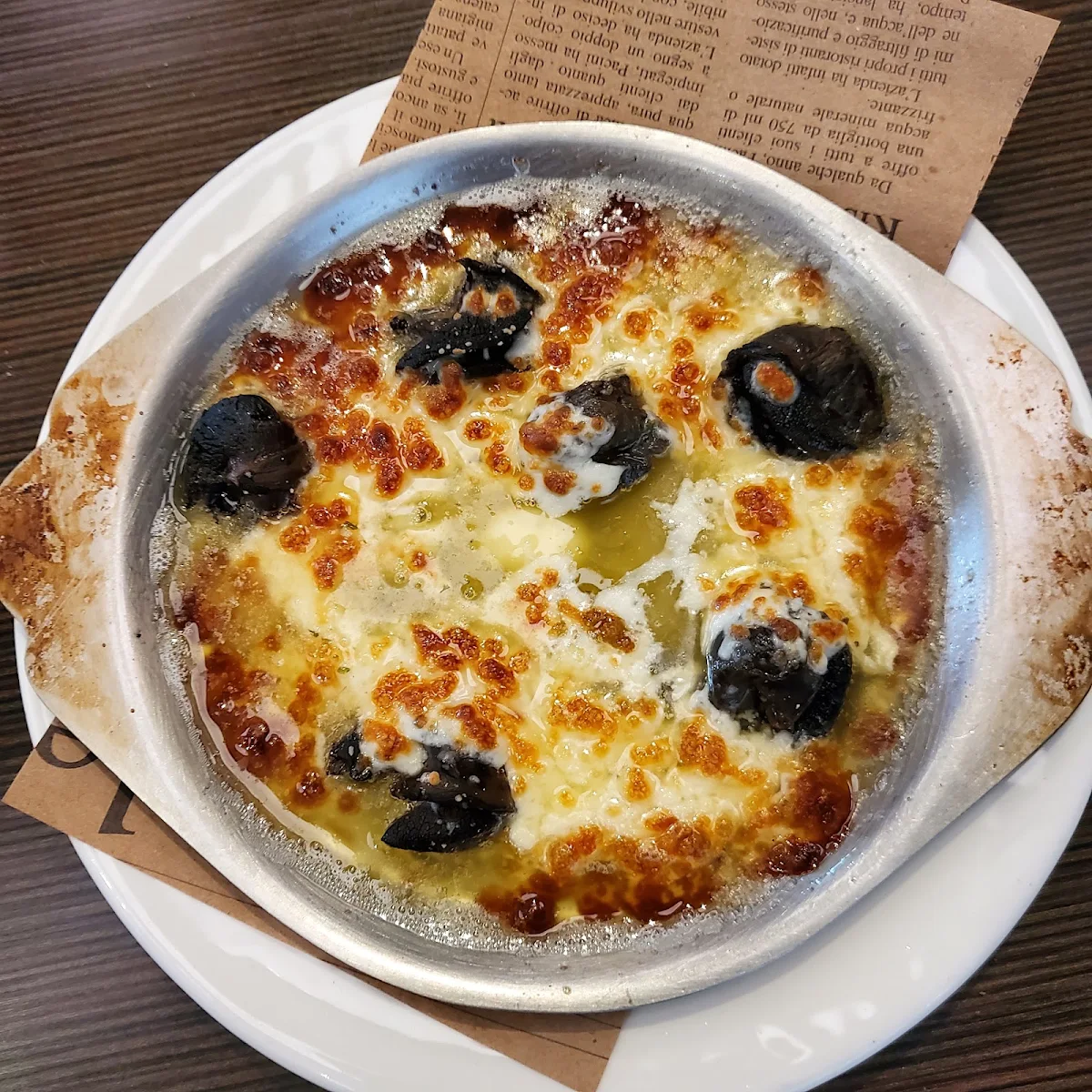 Garlic Escargots Au Gratin, Pacini Vaudreuil-Dorion