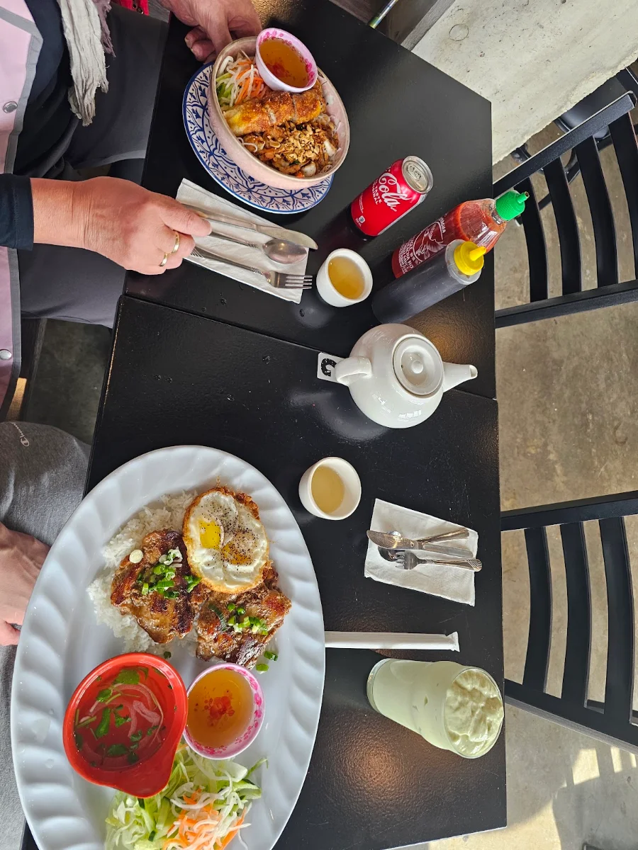 Highlights, Pho Khanh Express (Hastings)