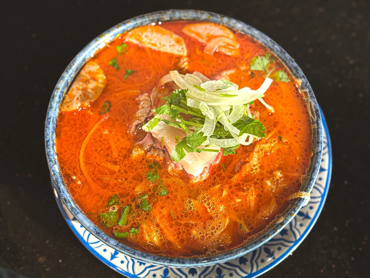 Highlights, Pho Khanh Express (Hastings)