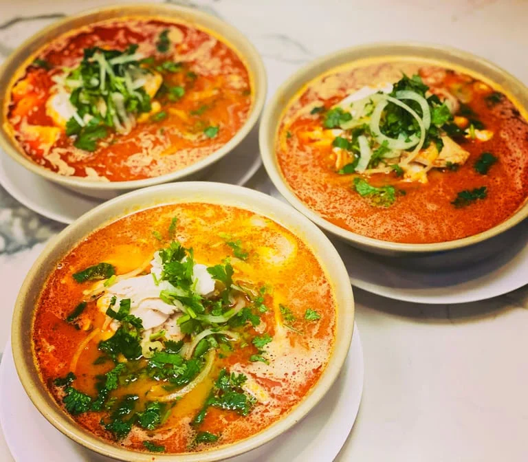 Highlights, Pho Khanh Express (Hastings)