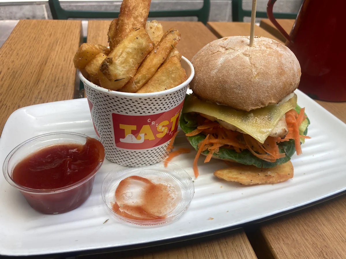 Dynamic Chicken Burger Meal, Grill'd Burgers - Flinders Lane