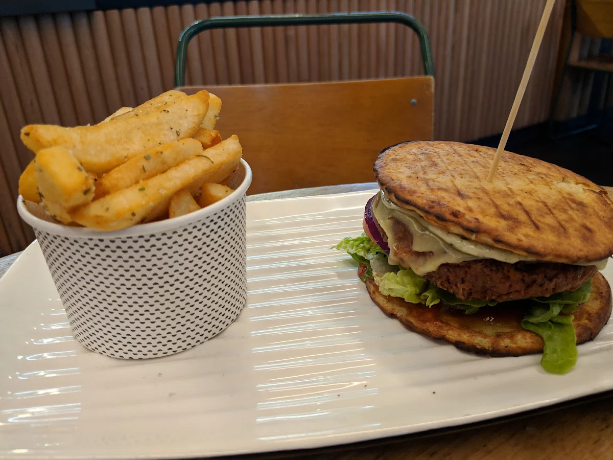 Famous Grill'd Chips, Grill'd Burgers - Flinders Lane