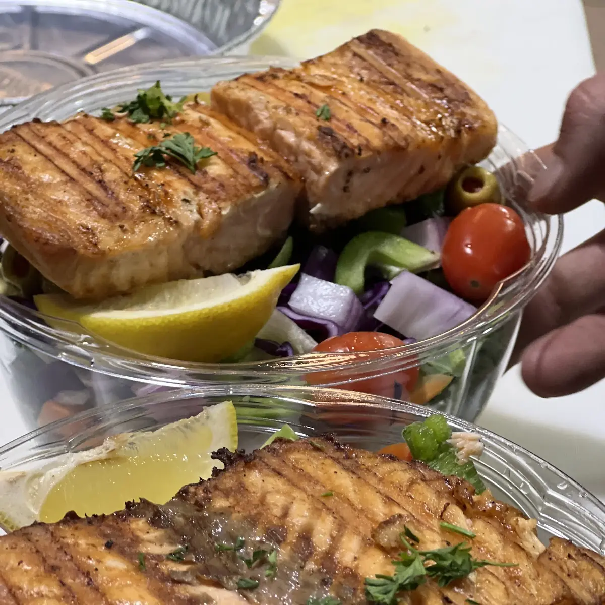 GRILLED SALMON BOWL