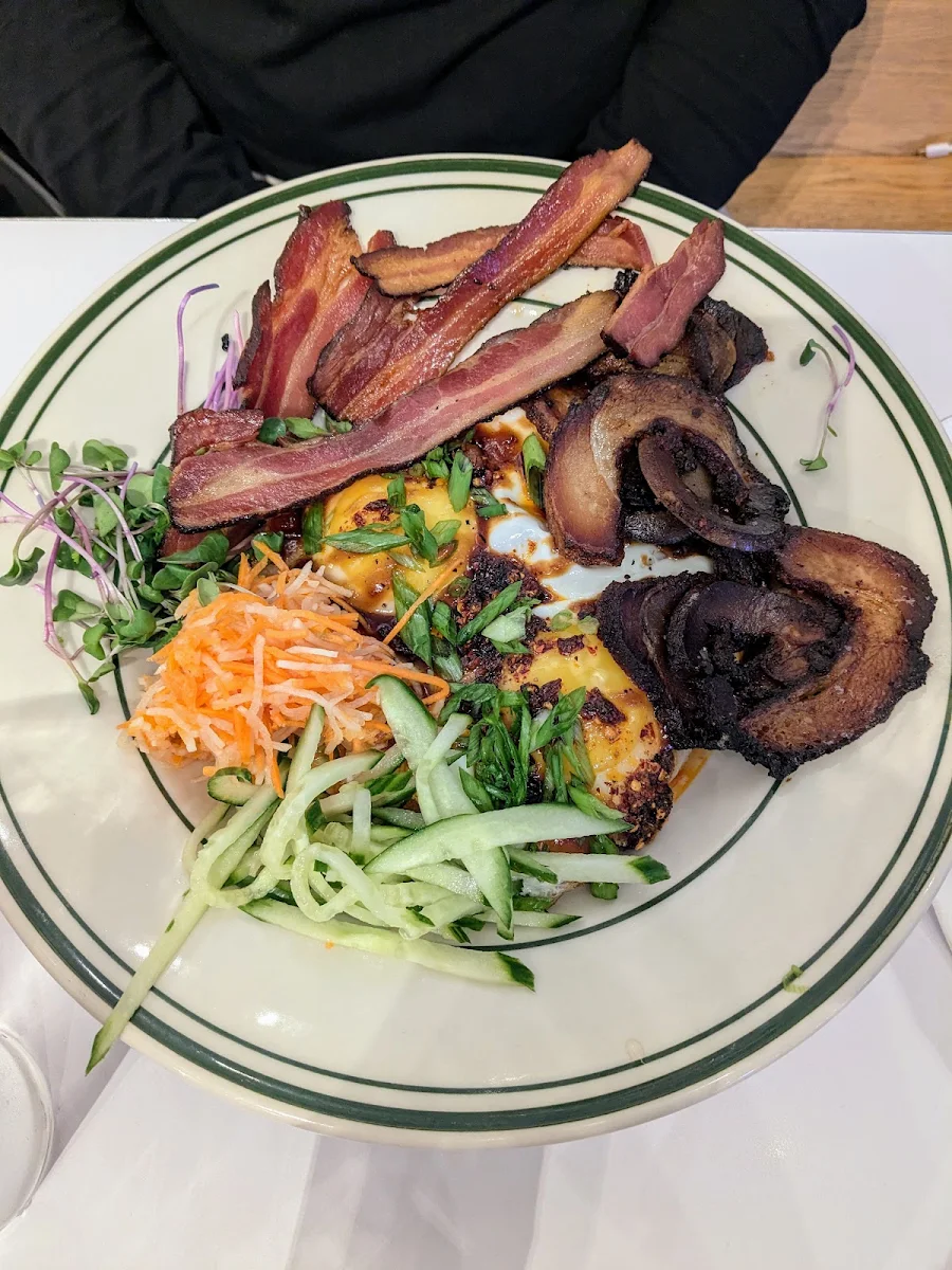 Eggs and Braised Pork