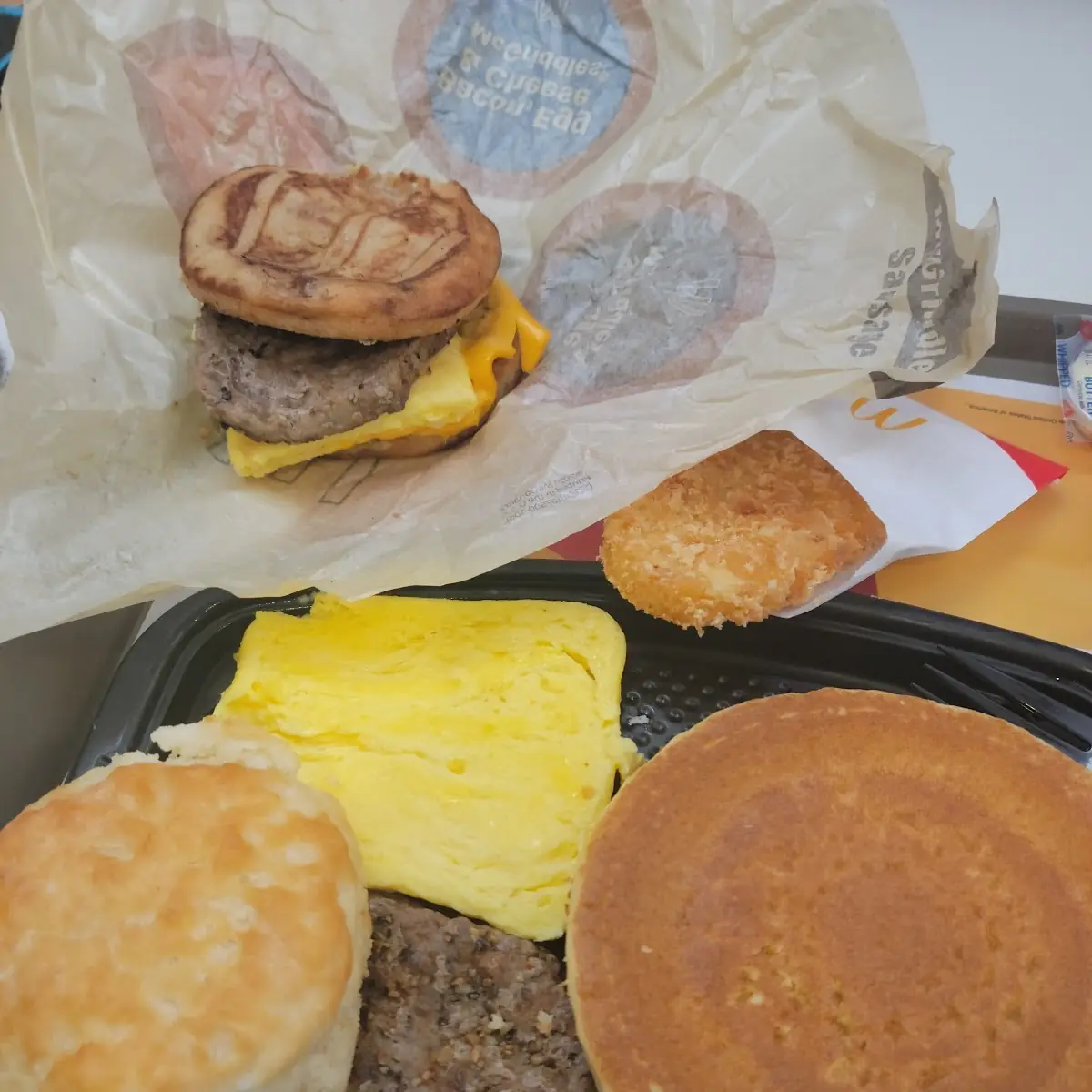 Big Breakfast with Hotcakes