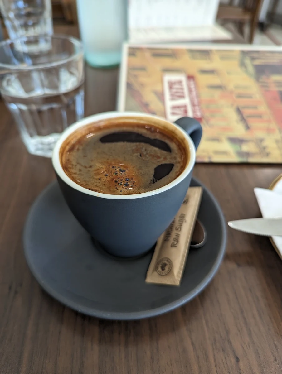 Long Black Coffee, La Vita Ristorante Cafe