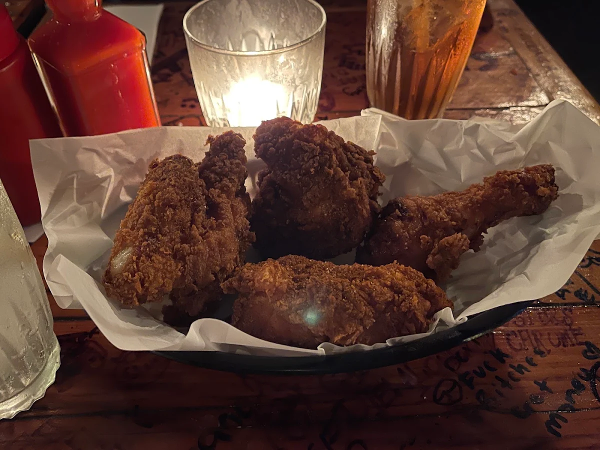 Mary's Fried Chicken, Mary's Castle Hill
