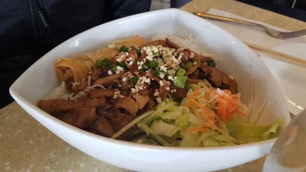 Chicken and Spring Roll Vermicelli