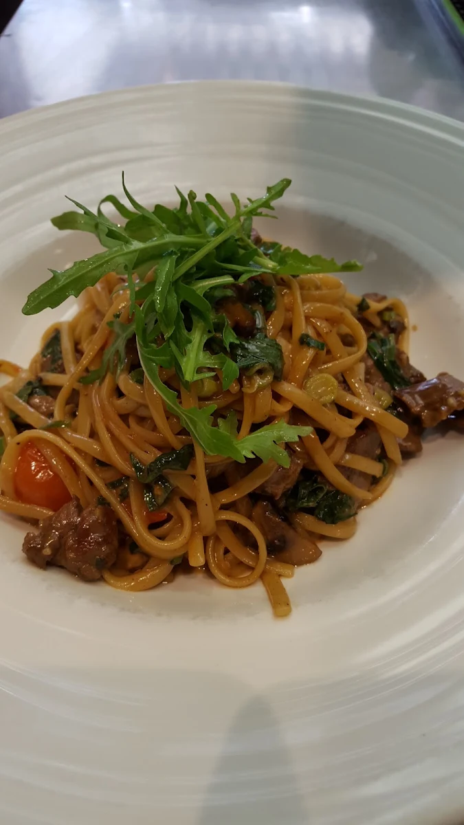 Linguine, Xenos Restaurant Bar Cafe