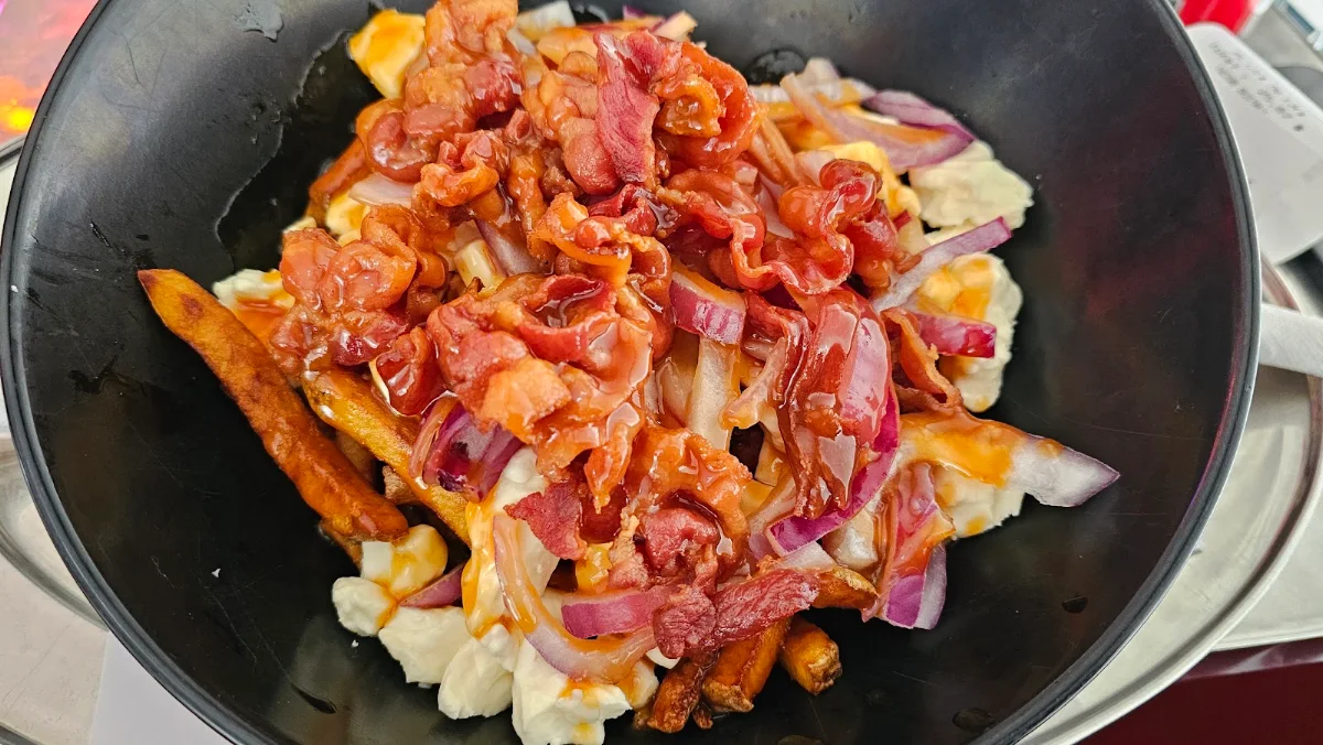 Poutine Oignons Bacon