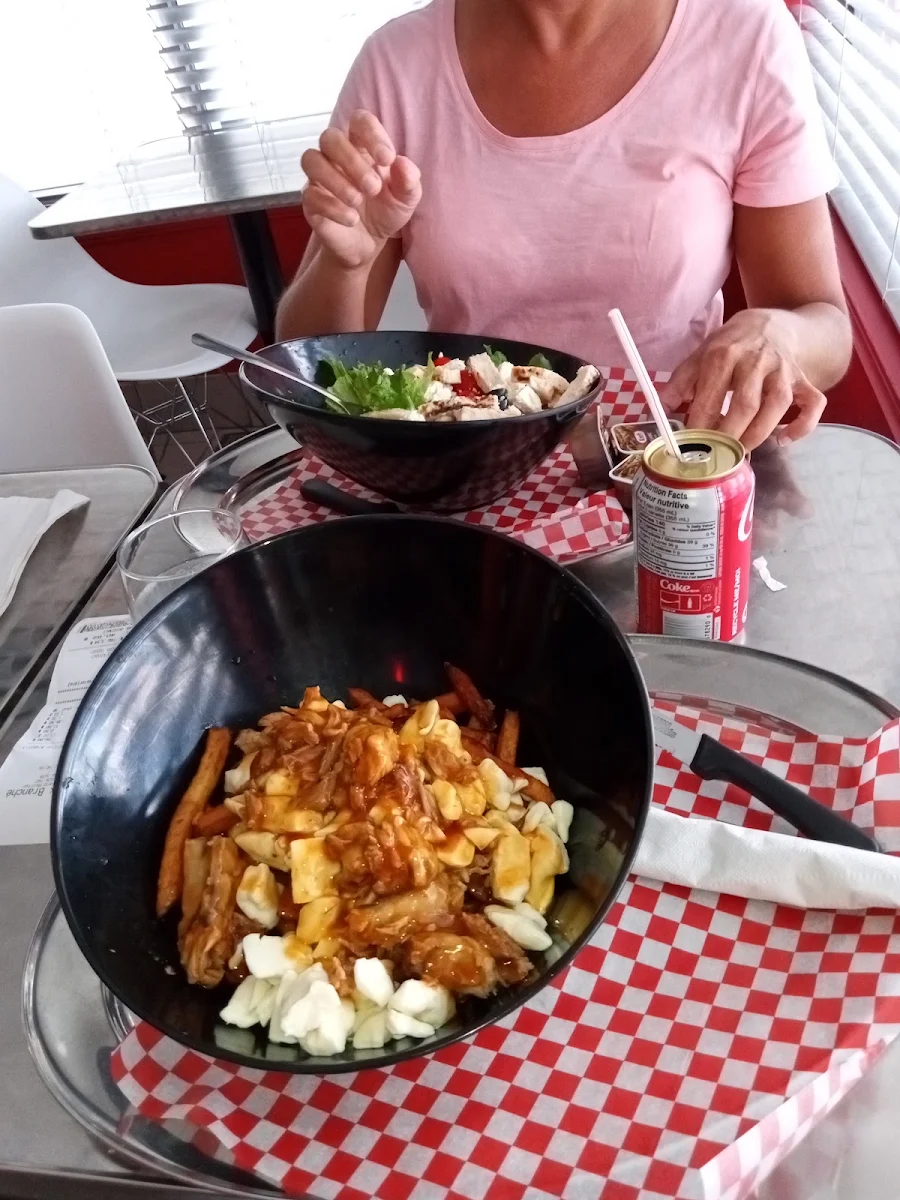 Poutine Porc Effiloché Sauce BBQ