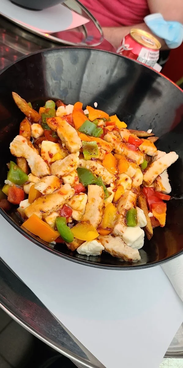 Poutine Thai