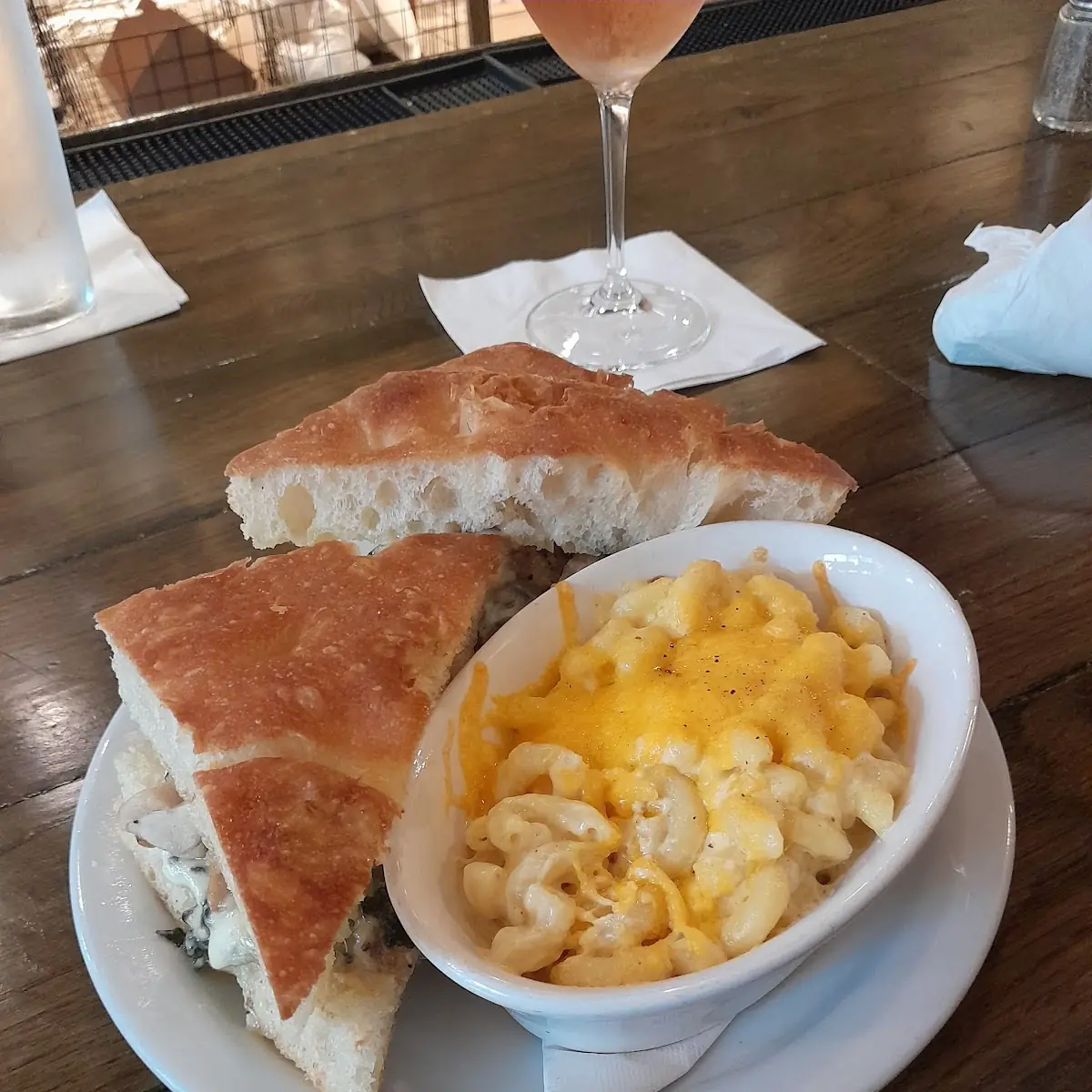 Chick & Ten with Mac and Cheese