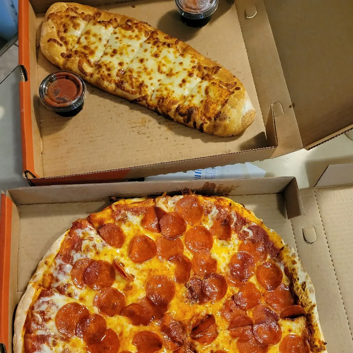 Large Pepperoni Pizza and Cheesy Bread