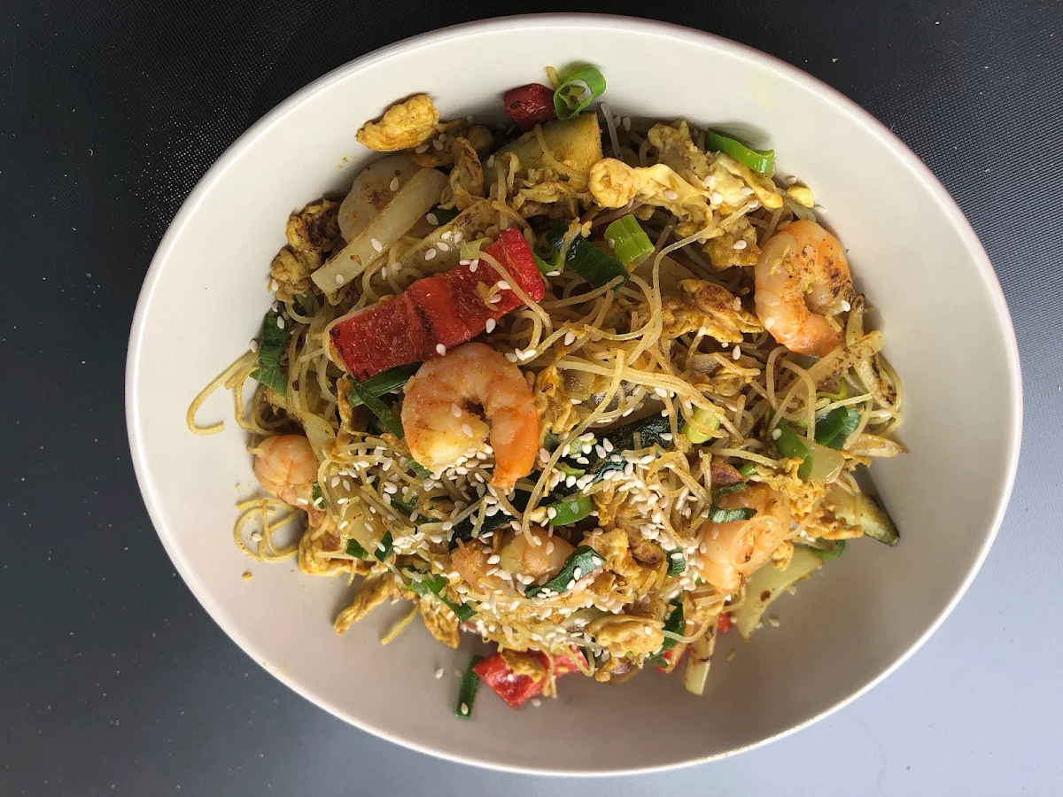 Singapore Fried Noodle Large