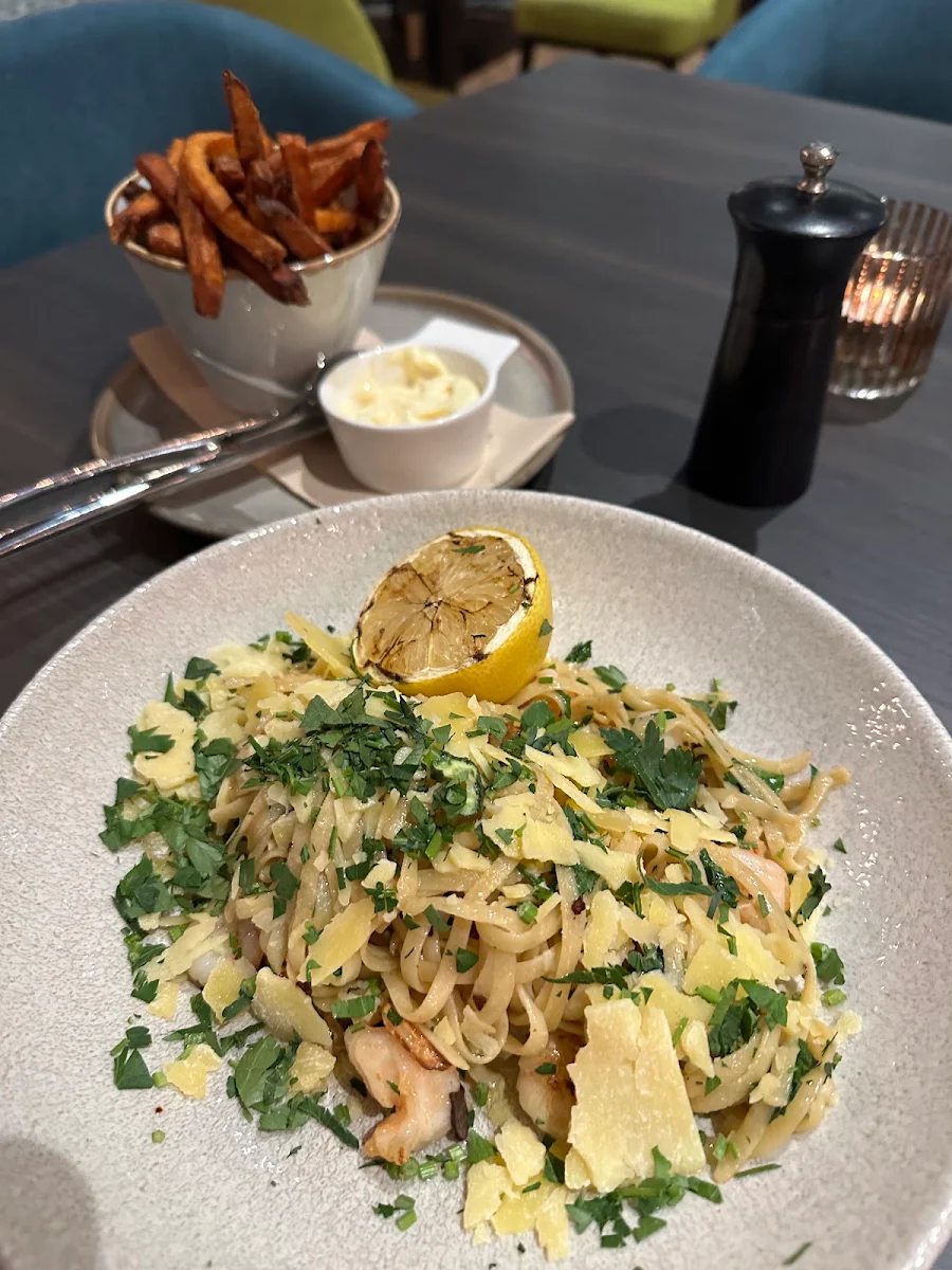 Highlights, Whitney’s Restaurant & Bar