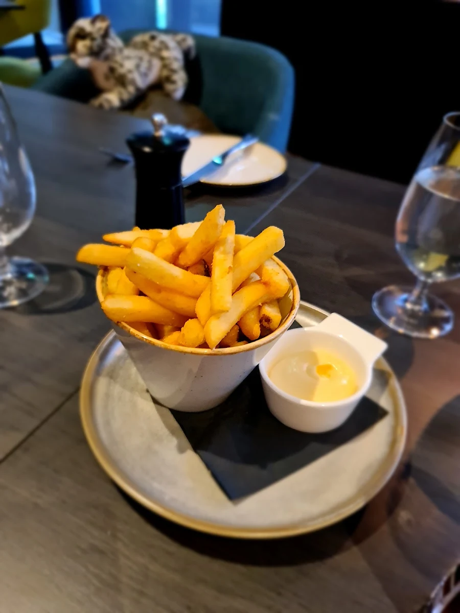 Thick Chips, Whitney’s Restaurant & Bar