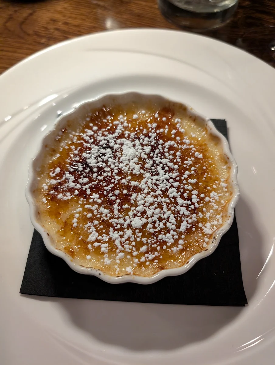 Creme Brulee, Cut Casual Steak & Tap