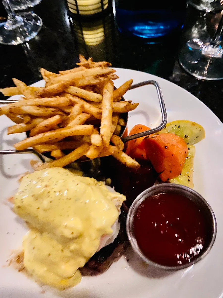 Oscar Sirloin, Cut Casual Steak & Tap