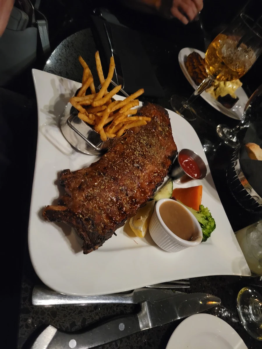 Ribs, Cut Casual Steak & Tap