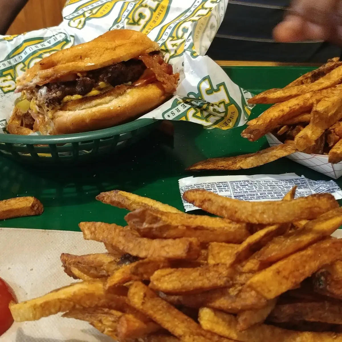 Bacon Cheese Burger w Fries