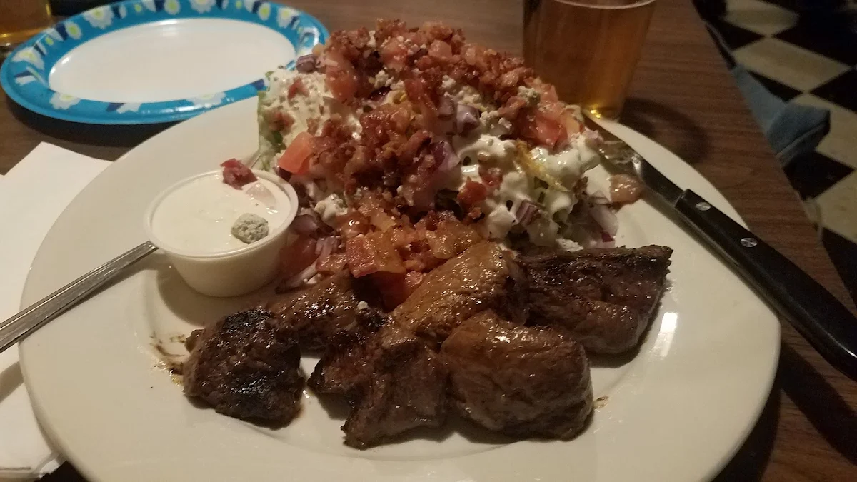 Wedge Salad with Steak Tips