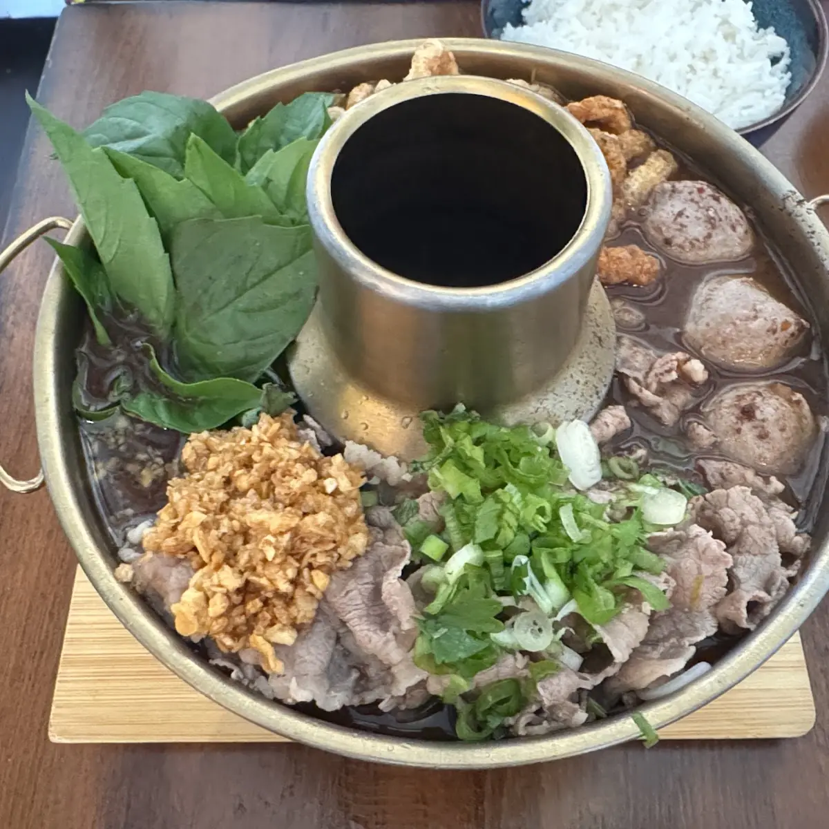Hot Pot Beef Boat Rice
