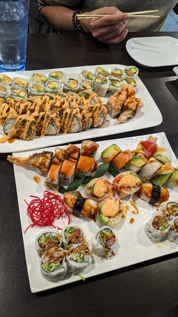 Sushi and Sashimi Combo, Sushi Torii